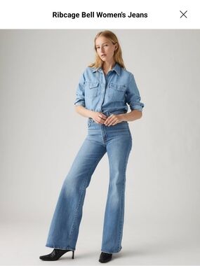 Levi's Ribcage Bell Jeans. High-Rise, Size 24